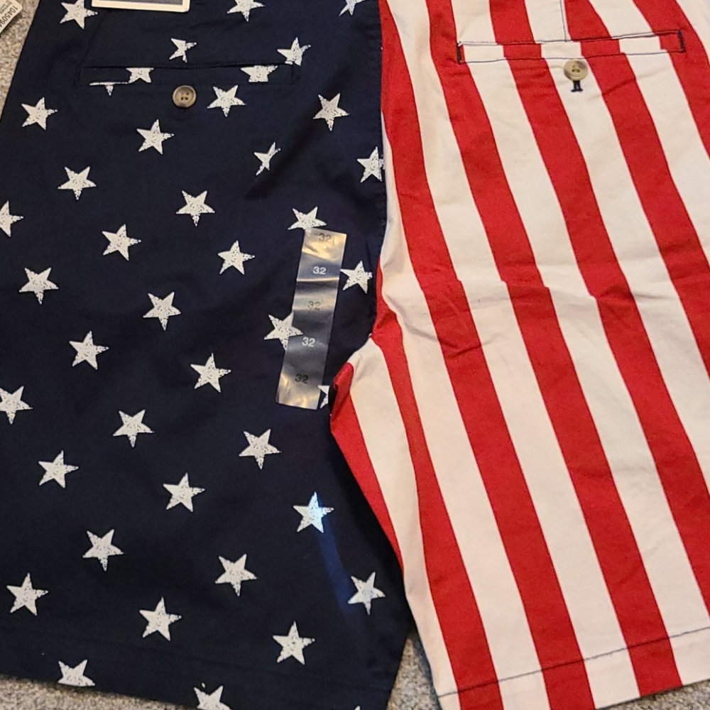 Fourth of July shorts! Club Room men's - Picture 13 of 16